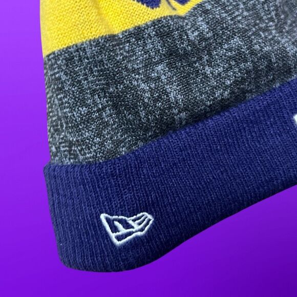 Unisex MN Vikings New Era Cuffed Knit Pom Hat - Picture 3 of 4